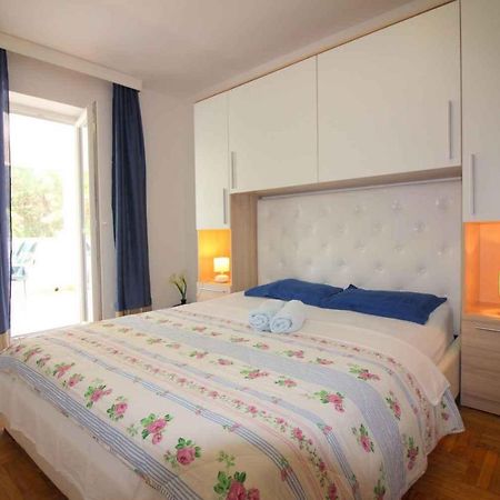 Apartment in Porec/Istrien 10214 Buitenkant foto
