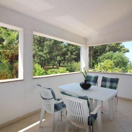 Apartment in Porec/Istrien 10214 Buitenkant foto