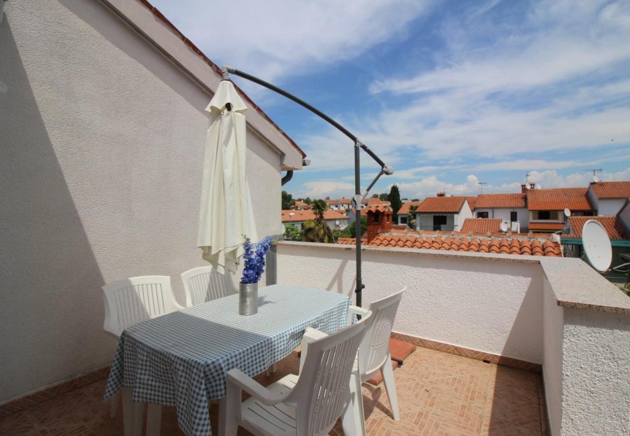 Apartment in Porec/Istrien 10214 Buitenkant foto